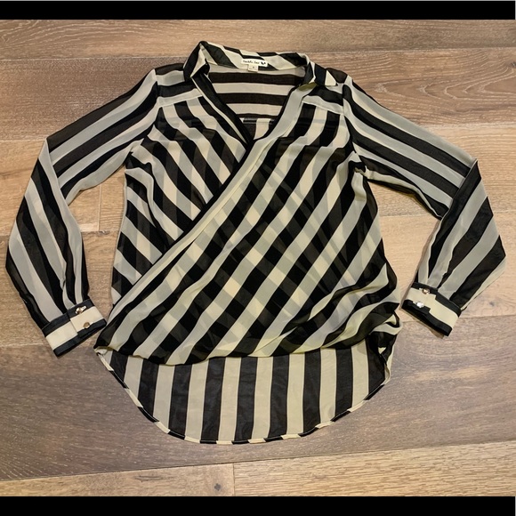 Striped twist Blouse with collar size S - Picture 5 of 8